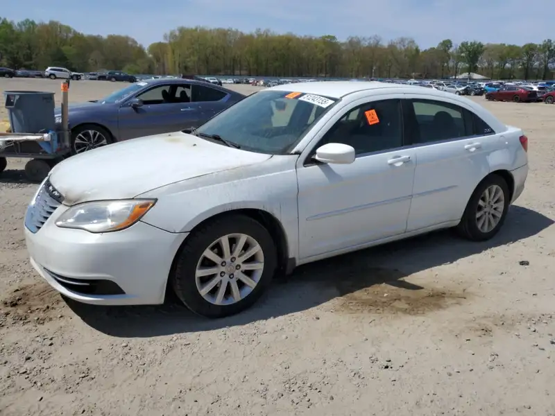 2013-CHRYSLER-CHRY-200-1C3CCBBB0DN713976-2025-05-12