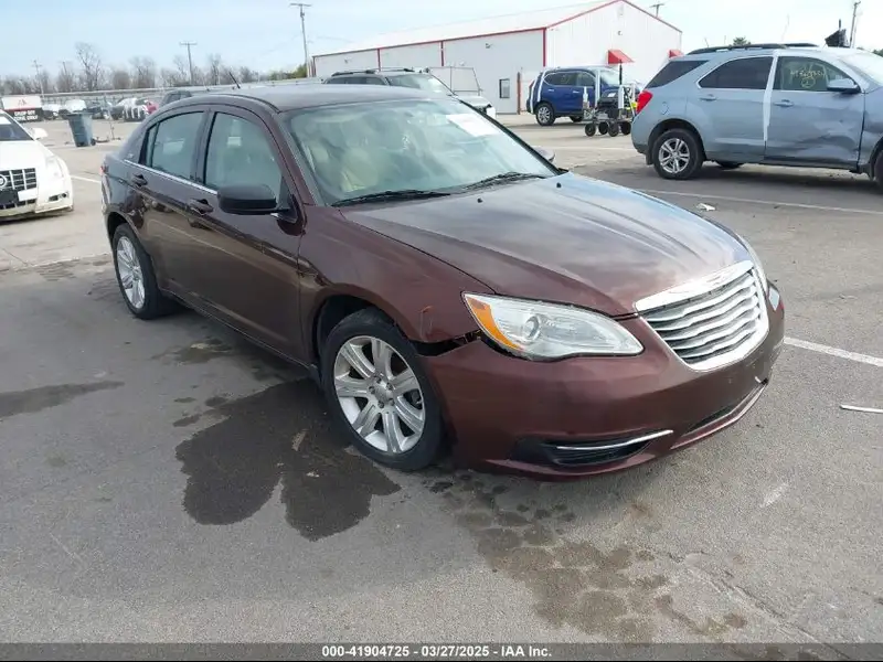 2013-CHRYSLER-CHRY-200-1C3CCBBB7DN553093-2025-04-18