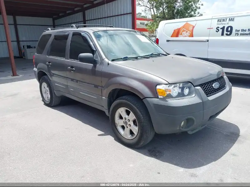 2005-FORD-ESCAPE-1FMYU03175KD53760-2025-04-30