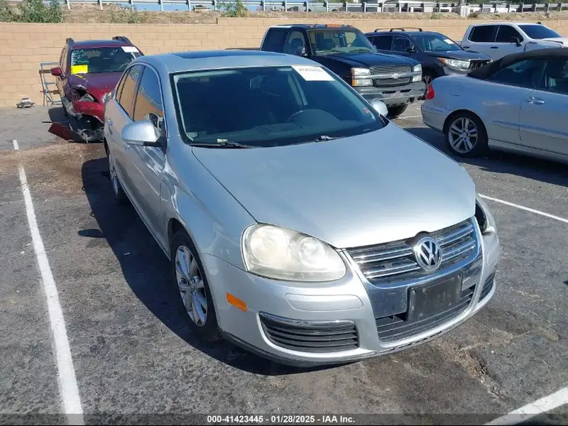 2010-VOLKSWAGEN-JETTA-3VWRX7AJ0AM034082-2025-04-16